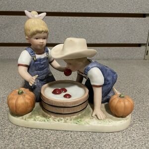 1985 Denim Days Porcelain HOMCO Figurine #1527 "Bobbing for Apples"